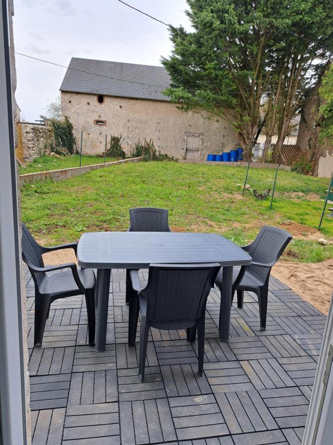 La Chapelle-Saint-Martin-en-Plaine Gite Des Moissons מראה חיצוני תמונה